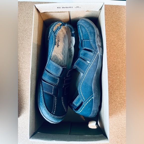 Clarks Haley Stork Slip On / Navy / 8.5 - Picture 2 of 8